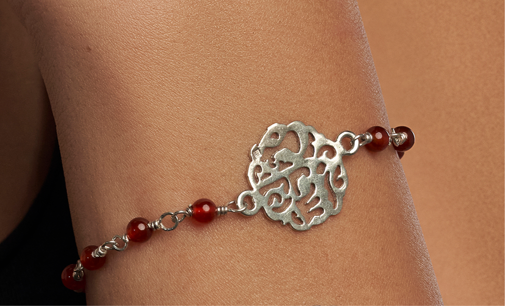 Bracelet كتبات عربيه و اجحار 