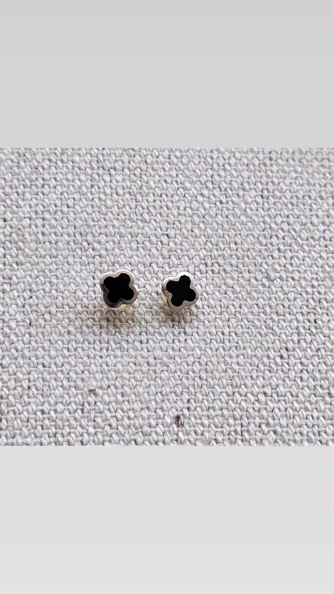 Simple earring  1