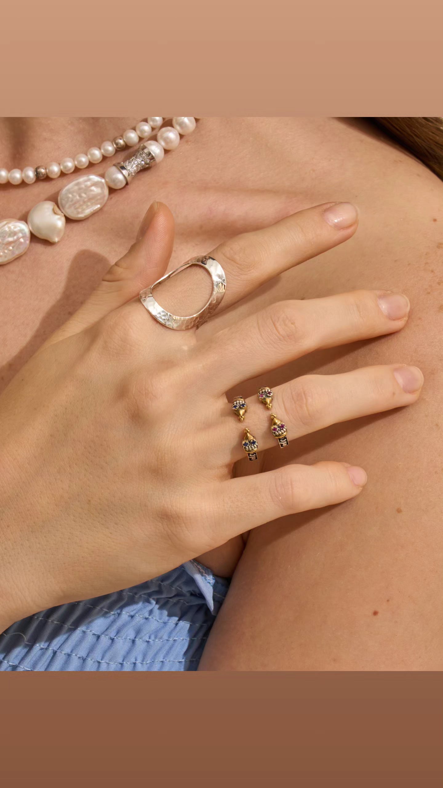 Simple ring 113