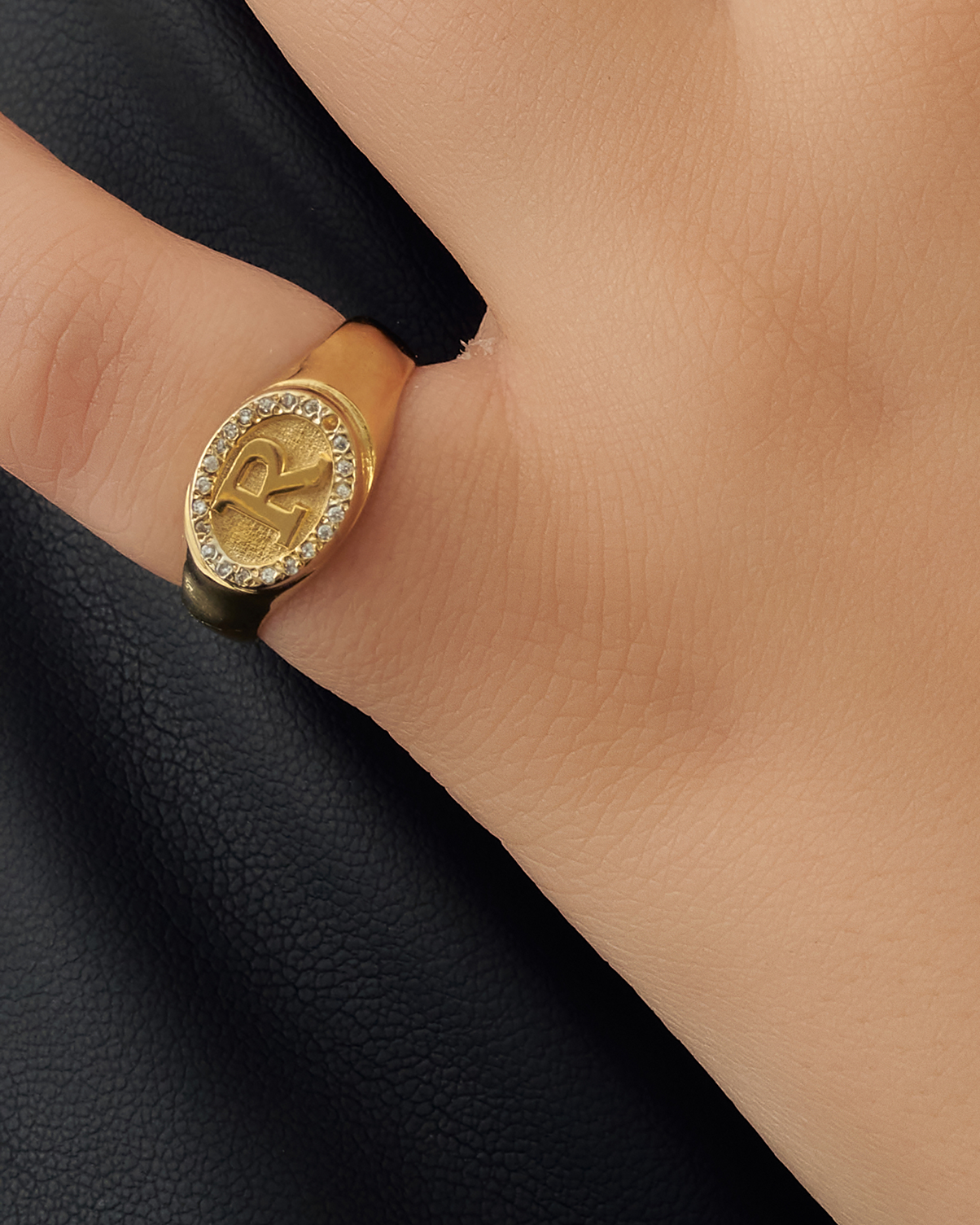 Ring latter