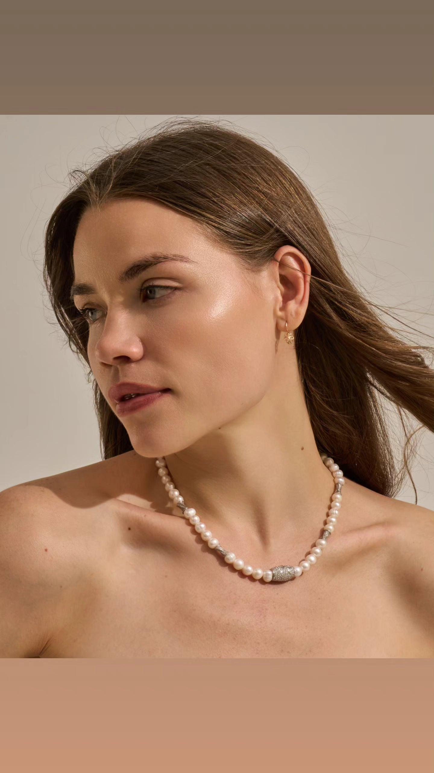 Necklace pearls