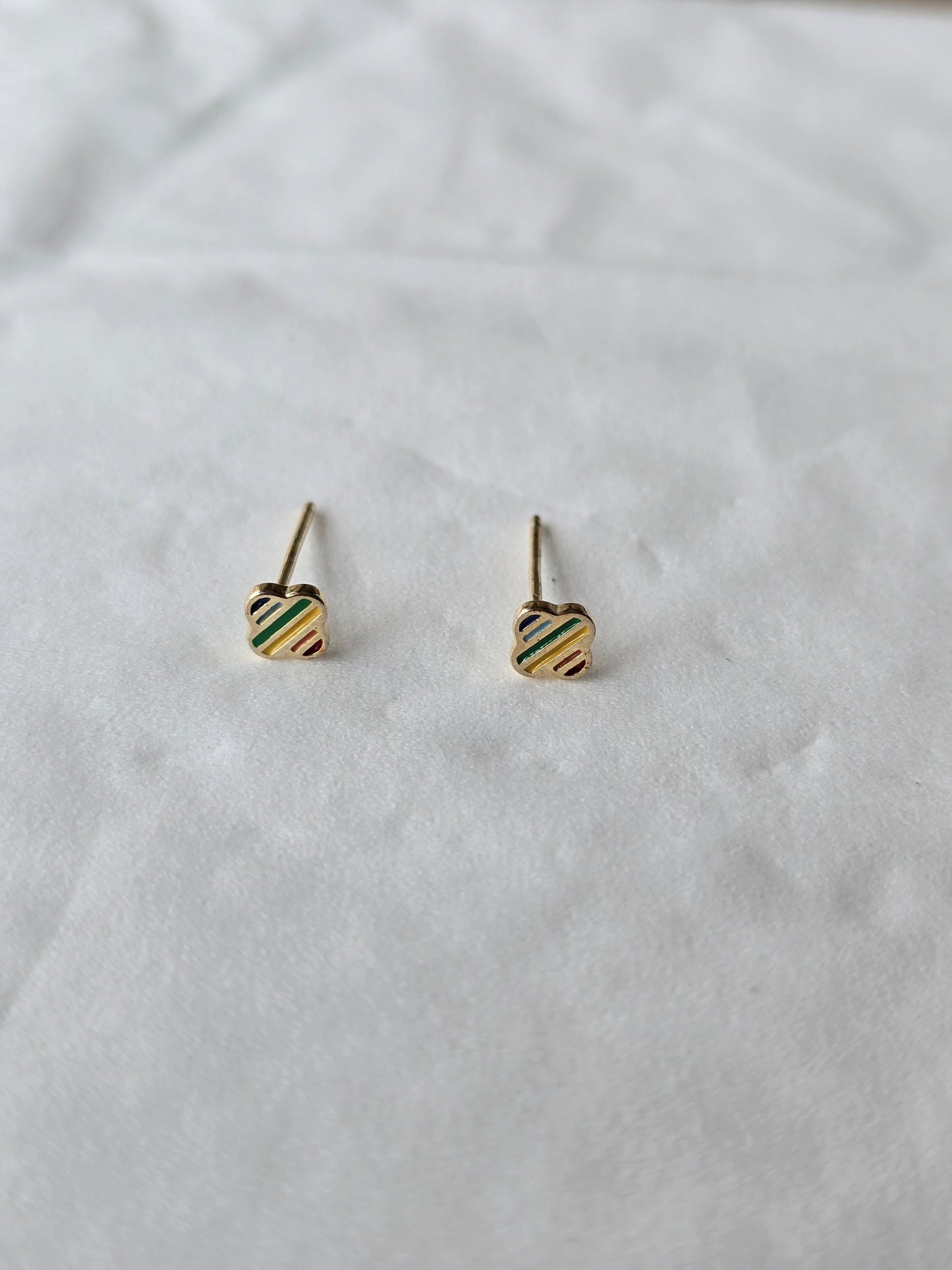 Simple earring gold 1