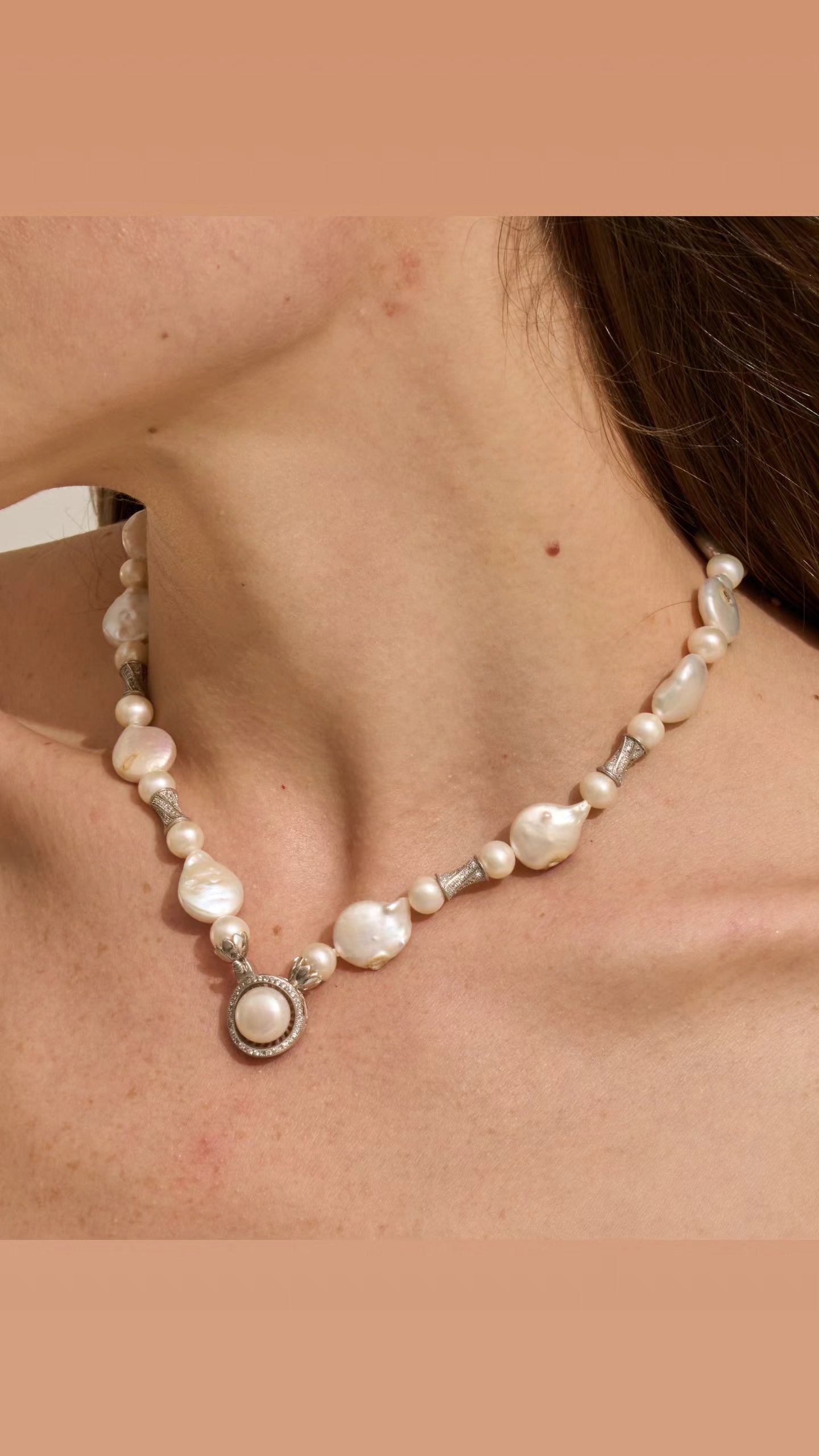 Necklace pearls