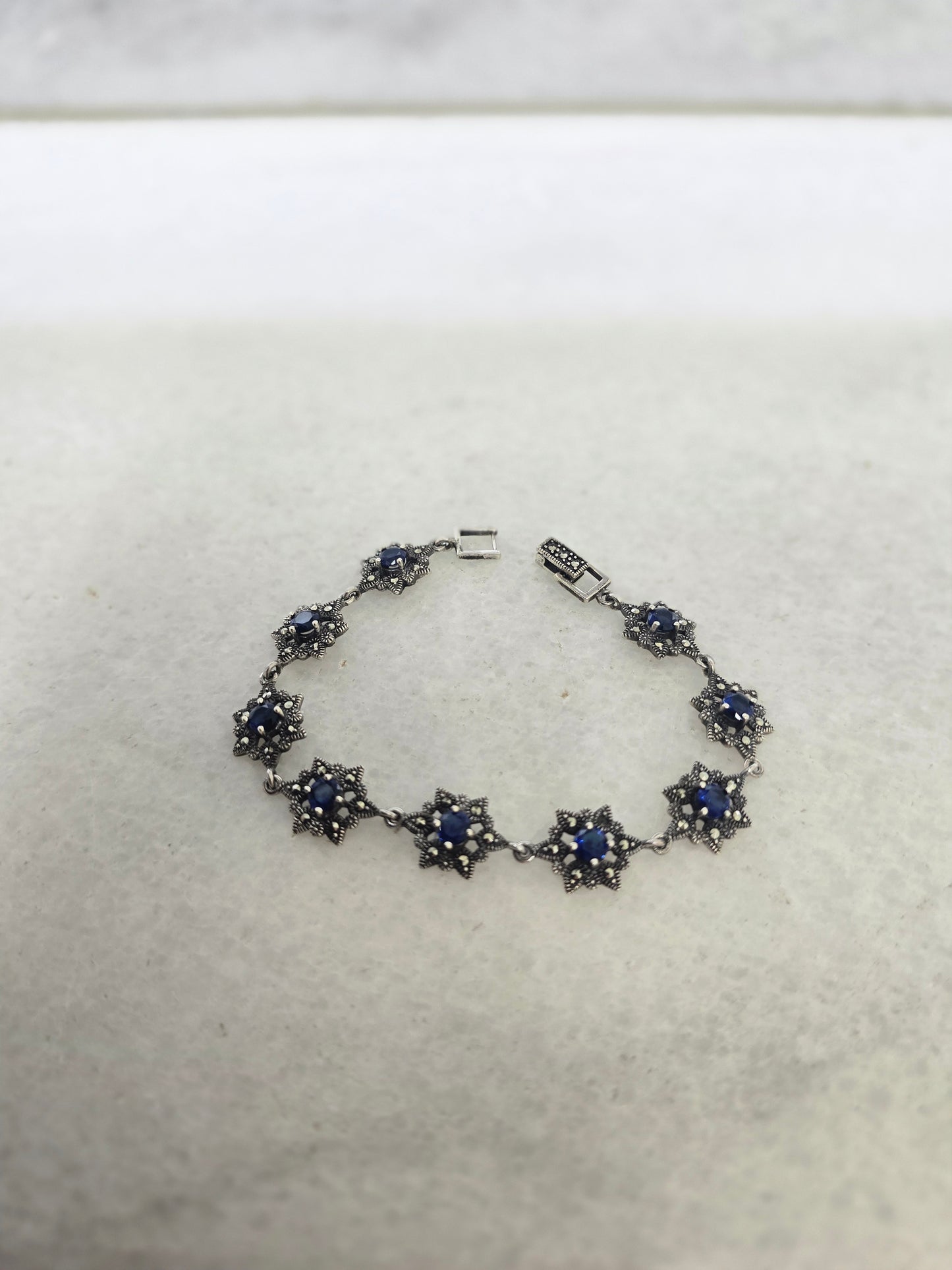 Bracelet blue مركزت
